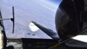 A pilot looks down upon a suspected Chinese spy balloon on Feb. 3, 2023.  (US Air Force)