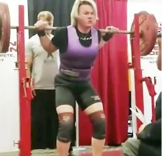 Transgender lifter Mary Gregory (Image: @75marylifts)